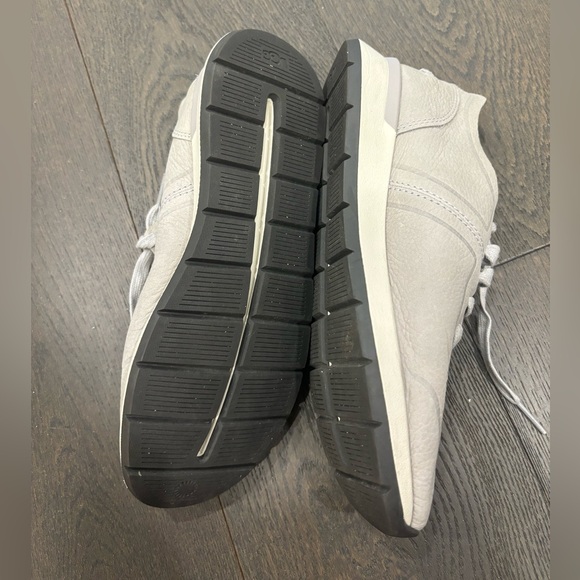 Ugg Adaleen Sneakers - Picture 6 of 7